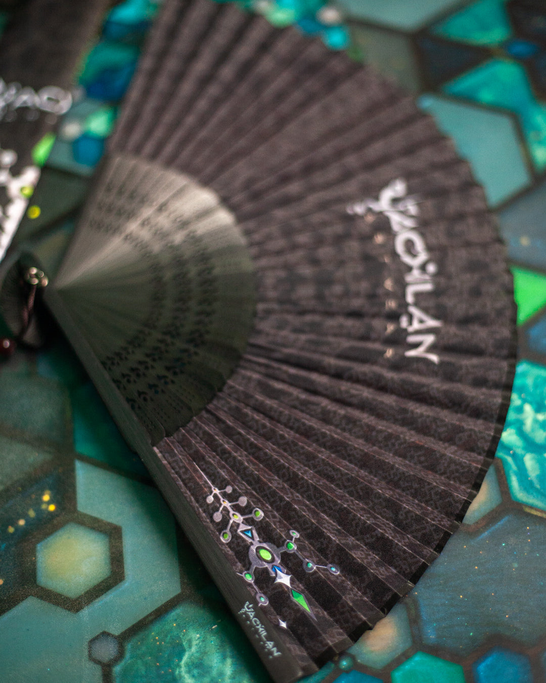 Hand Fan / Bamboo - LEOPARDUS